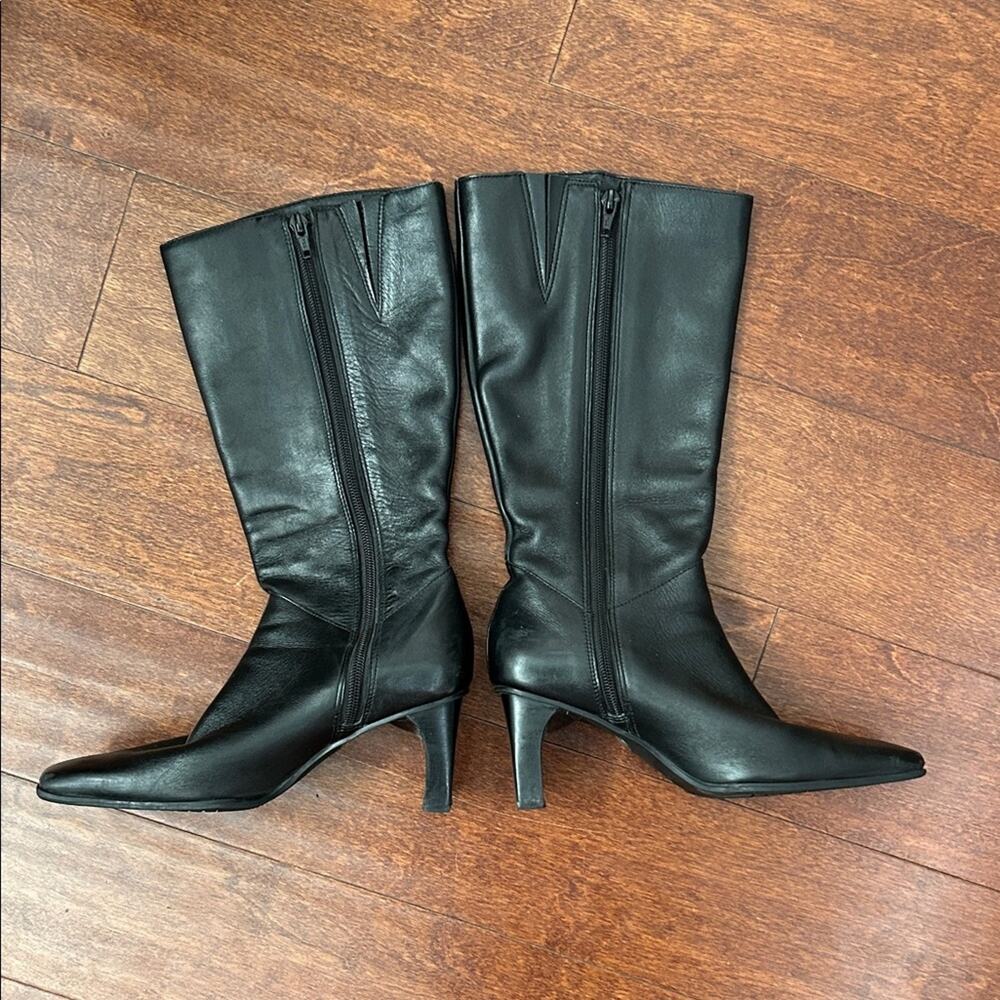Caressa Sleek Retro 90s Black Leather Heeled Boots with Square Toes, Size 6 - Picture 4 of 16